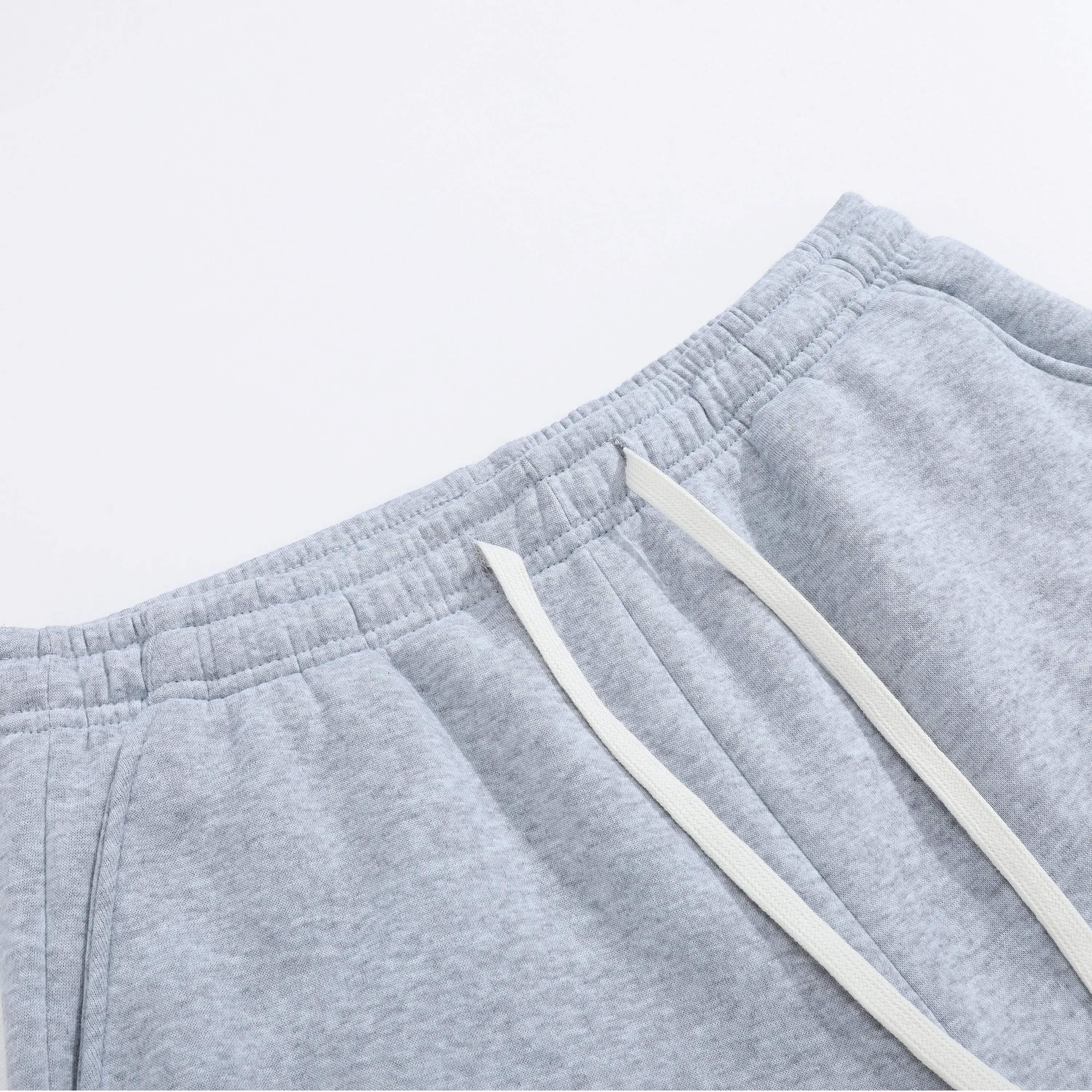 Pack of 4 men’s summer casual athletic shorts, three-quarter length, loose straight fit, comfortable and breathable Pack of 4 men’s summer casual athletic shorts, three-quarter length, loose straight fit, comfortable and breathable