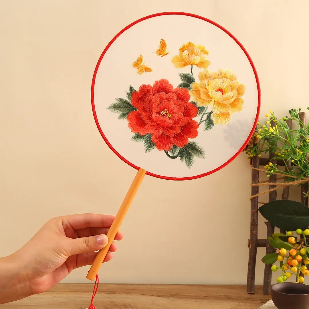Vintage Chinese Double Sided Embroidered Silk Folding Fan Peony Phoenix Design for Photoshoots Wedding Home Decor Elegant Hanfu Gift Koi