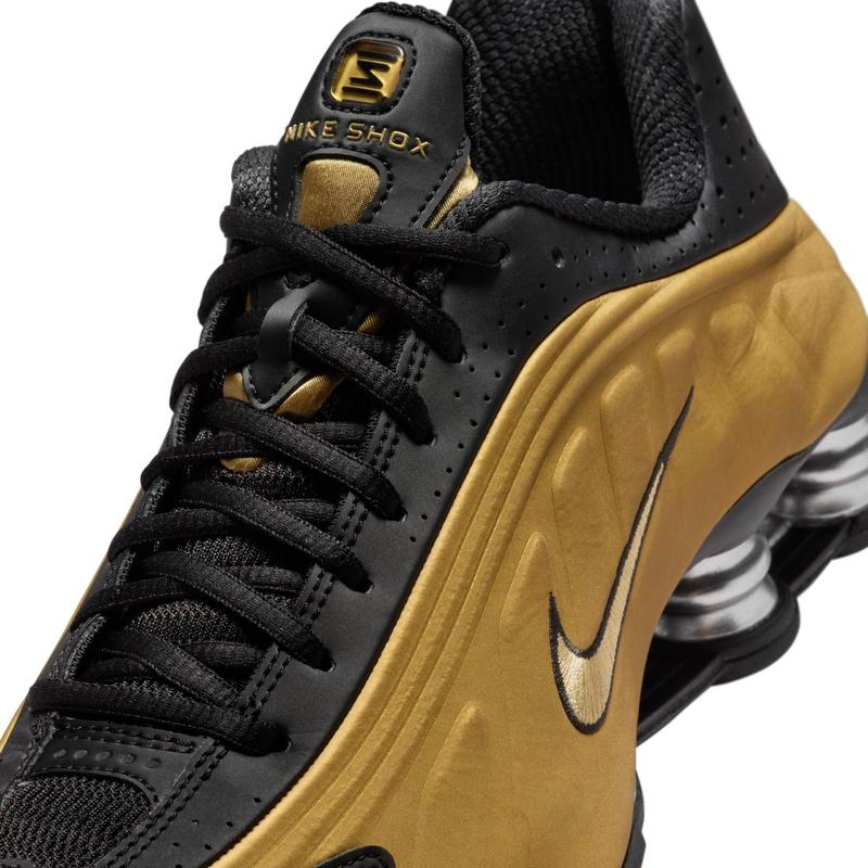 (WMNS) Nike Shox R4 'Black Metallic Gold' AR3565-005
