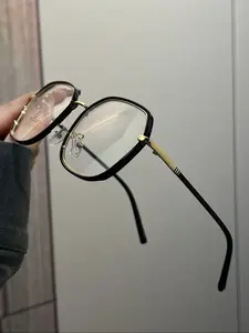 Anti-Glare Computer Glasses, Stylish Glasses, Comfortable UV Resistant Glasses UV Protection Eyewear, Lightweight Fashion Screen Viewing Accessory for Home Office School Use