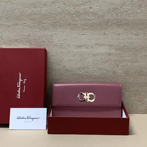 Pre-owned SALVATORE FERRAGAMO Leather Shoulder Bags 7.8'' R1929 Shoulder Bag C1855938375 0122 T1 Qiqi