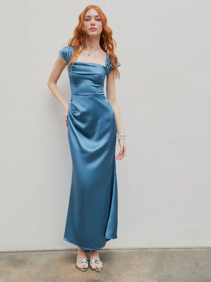 linen green maxi dress The Linen V-Neck Maxi Dress