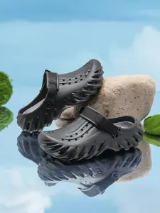 Men's Sporty Breathable Hollow Out Design Clogs, Textured Design Clogs, Casual Comfortable Non-slip Clogs, Fashionable Shoes for Outdoor Beach Camping, Water Clogs, Footwear