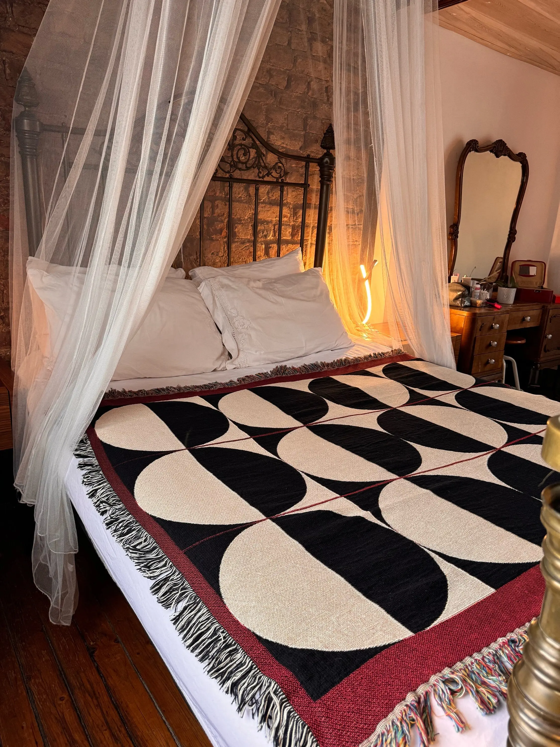 Retrouvailles Woven Throw Blanket