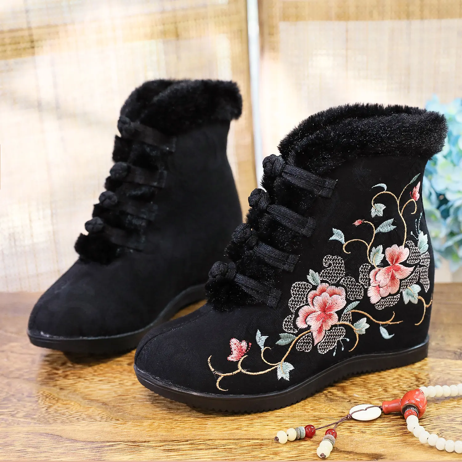 Women's Chinese Embroidered Ankle Boots - Faux Fur Lined, Black&White Shoe for Traditional Cultural Events, Winter Daily Wear, Oriental Aesthetics Enthusiasts, Hanfu Ensembles, Walking Shoes, Eva, Pe, Footwear, Fabric, Casual, Flat Heel (1 Cm Or Less)