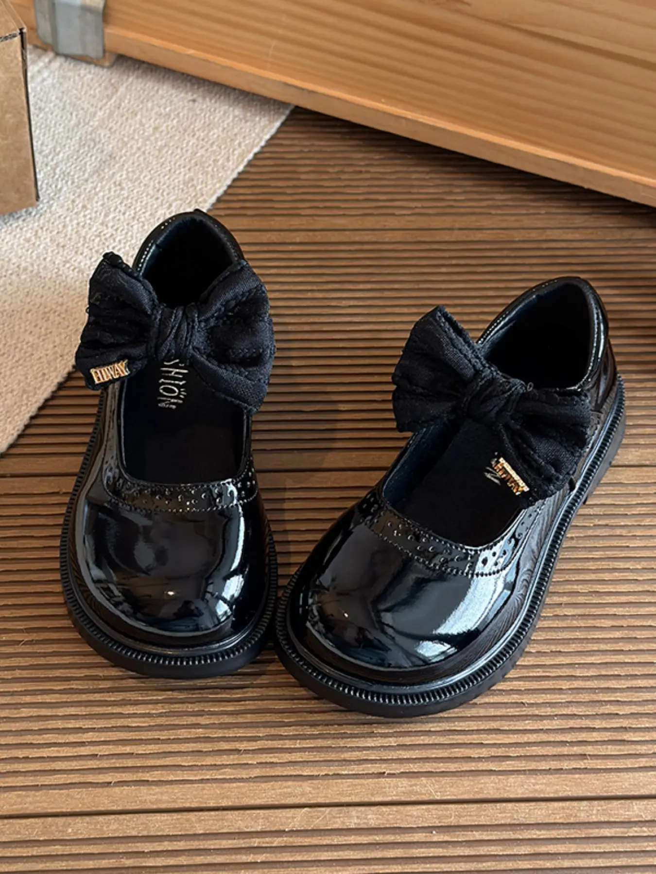 Girls' Classic Mary Jane Shoes, Glossy Patent PU Leather, Soft Non-Slip Sole, Preppy Style, Cute Kids' Mary Jane Flats for Spring & Fall