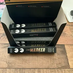 Liquid eyeliner 2 in 1 marker waterproof very black color