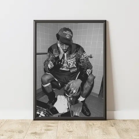Kobe Bryant Artistic Creative Print Poster - Multi-Size Wood Frame House Decor, Above Bed Wall Decor, Frame-Style Room Inspo Gift for Boys (Suitable for Wardrobe Display)