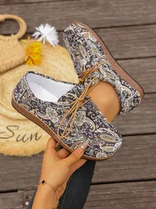 Comfortable Loafers for Streetwear, Ethnic Print Lace-Up Round Toe, Anti-Slip Wooden Sole, Durable & Versatile, Multiple Colors Available