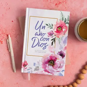 Un año con Dios: 365 devocionales para inspirar tu vida | A Year With God: 365 Devotions to Inspire Your Life (Spanish Edition) Hardcover
