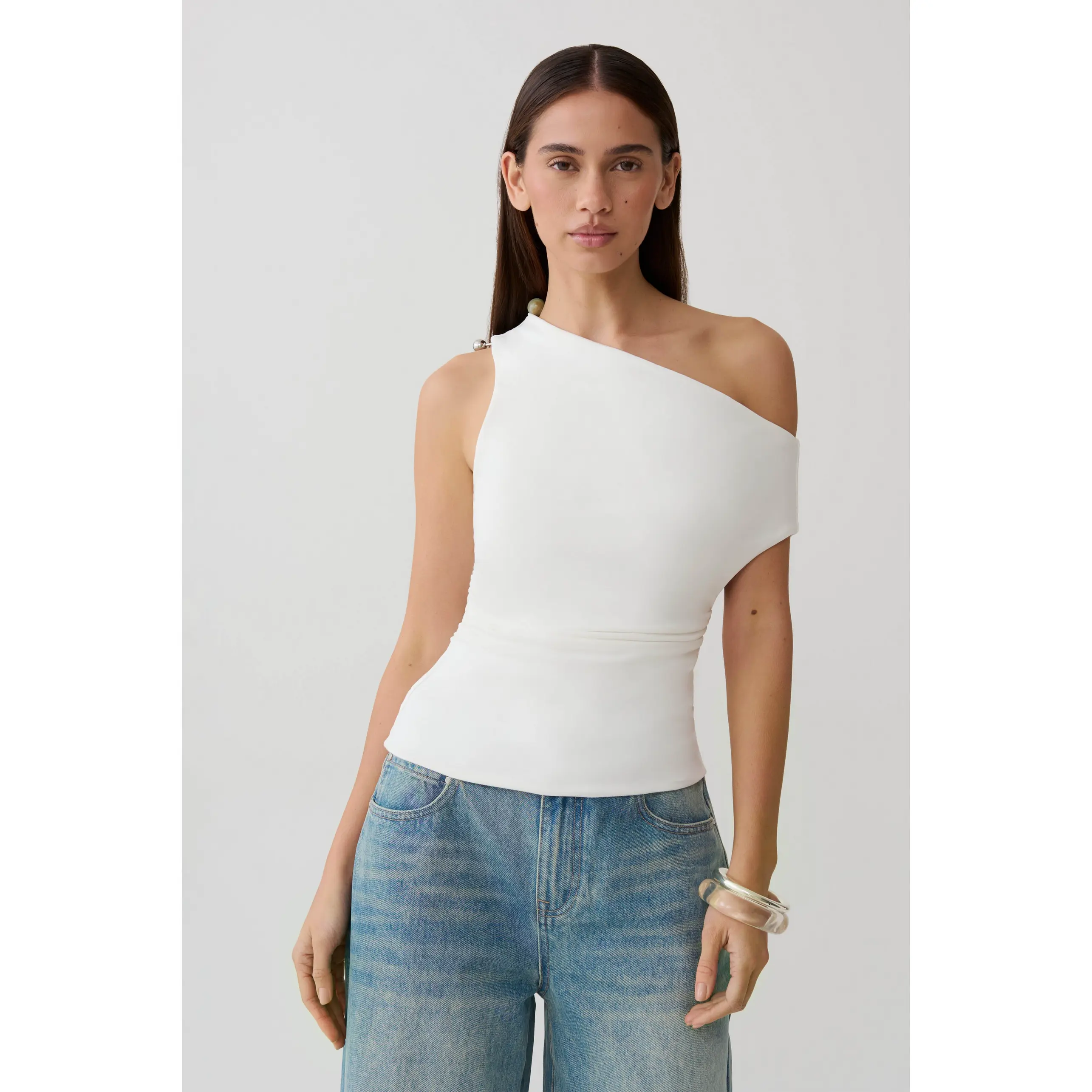 Yuna Short Sleeve Draped Hardware Top - Ivory