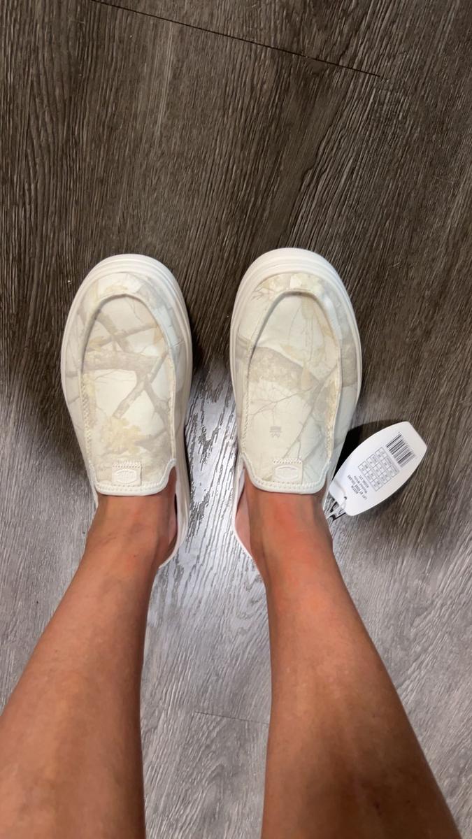 Item: Washed White, 8