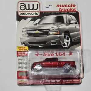 Auto World ULTRA RED CHASE 2006 Chevy Silverado SS Silver Birch Metallic 1/64
