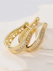 Elegant Luxury Copper Zirconia Inlaid Heart Cutout Detail Earrings Jewelry for Women, Perfect Holiday Gift, Suitable for Any Occasion, All Seasons