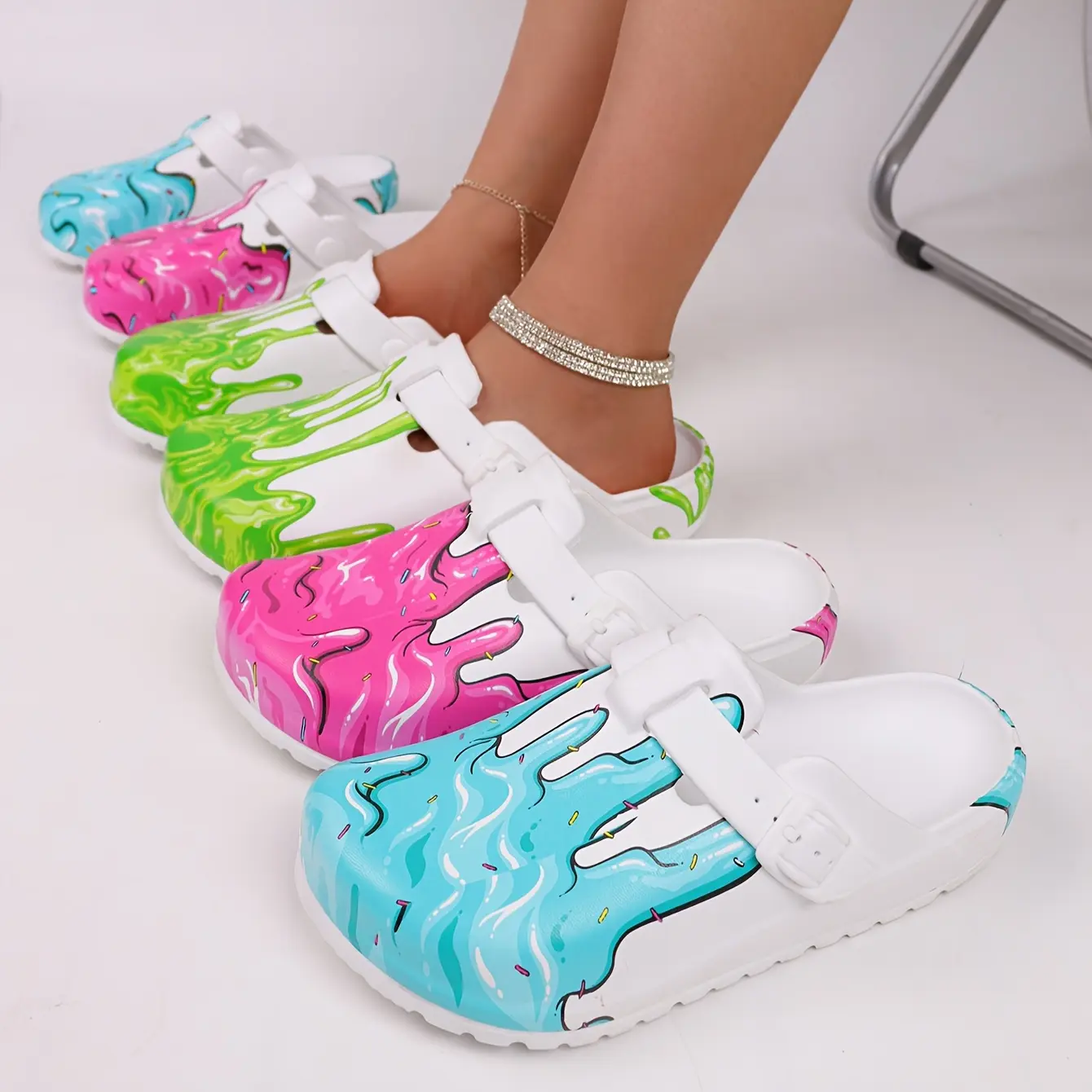 Women's New Fashion All-Season Tie-Dye Clogs, Colorful Cartoon Venom Graffiti Print Mules, Fashion Outdoor Beach Sandals, Breathable EVA Material, Comfortable Flat Round-Toe, All-Season Sole Outdoor Beach Wear, Women Shoes