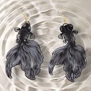 Espíritu KOI Animal Earrings - Elegant Black Fish Design for Women's Energy & Power Wear
