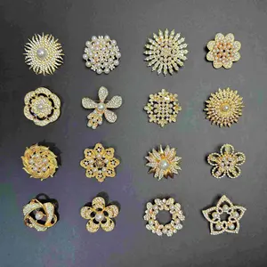 Flower Design Women's Elegant Versatile Brooch, Stylish Alloy Rhinestone Brooch & Scarf Buckle, Clothing Accessory