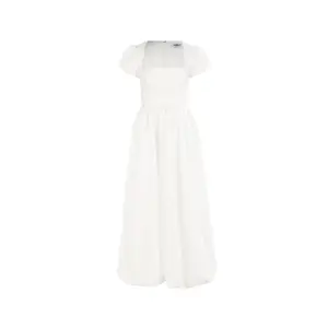 The Dauphine Maxi in White