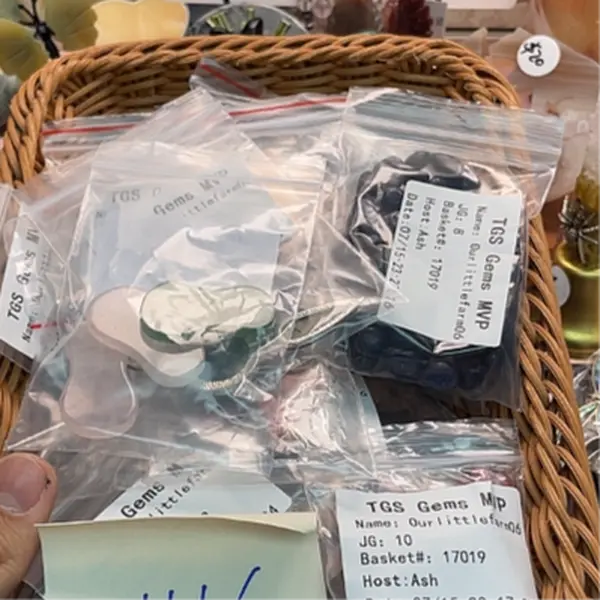 [Quick sale] Non-natural Crystal Necklaces & Pendants Outlittlefarm