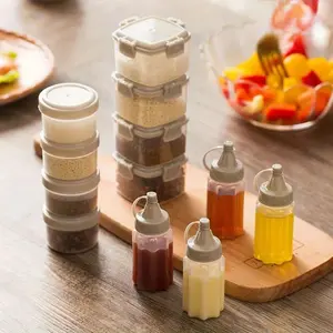 4pcs Plastic Sauce Squeeze Bottle Mini Seasoning Box Salad Dressing Containers Outdoor Portable Barbecue Spice Jar Salt Pepper Shaker Kitchen Tool