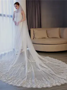 Exquisite Veil with Lace Trim, Large Bridal Veil for Wedding Dresses, Perfect Accessory for Photo Studios and Weddings
