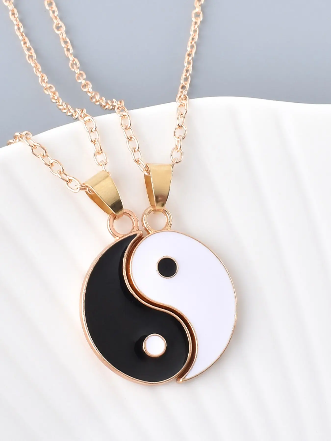 New Tai Chi Bagua Couple Necklace, Alloy Necklace, Eastern Mystical Energy, Yin Yang Balance, Health Protection, Fashion Jewelry