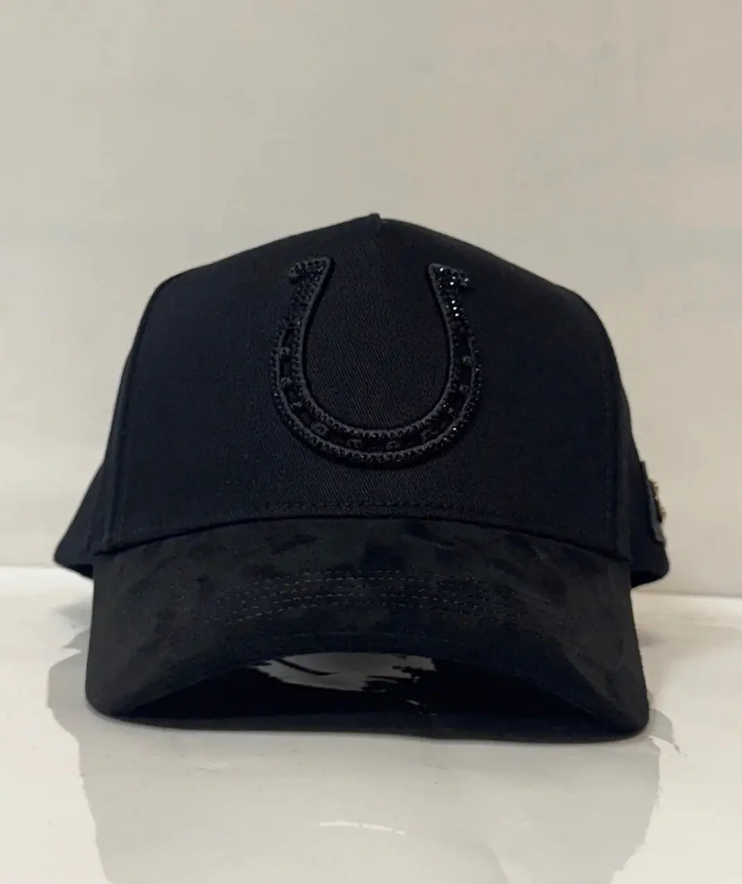 Horse BLK