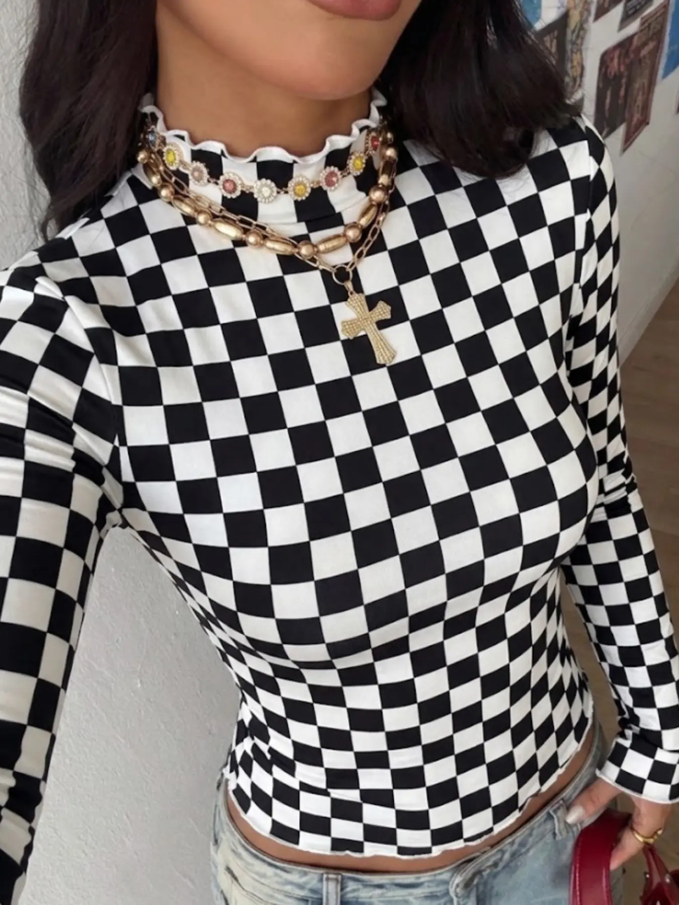 Trendy Y2K Checkered Long Sleeve Women's Top, Slim Fit Half-Neck Pullover, American Vintage Harajuku Casual Fitted Streetwear, Soft High Stretch Lightweight Baselayer, Fashionable Versatile Casual Tight T-Shirt, Cool Grunge Style, Casual Stylish Clothing