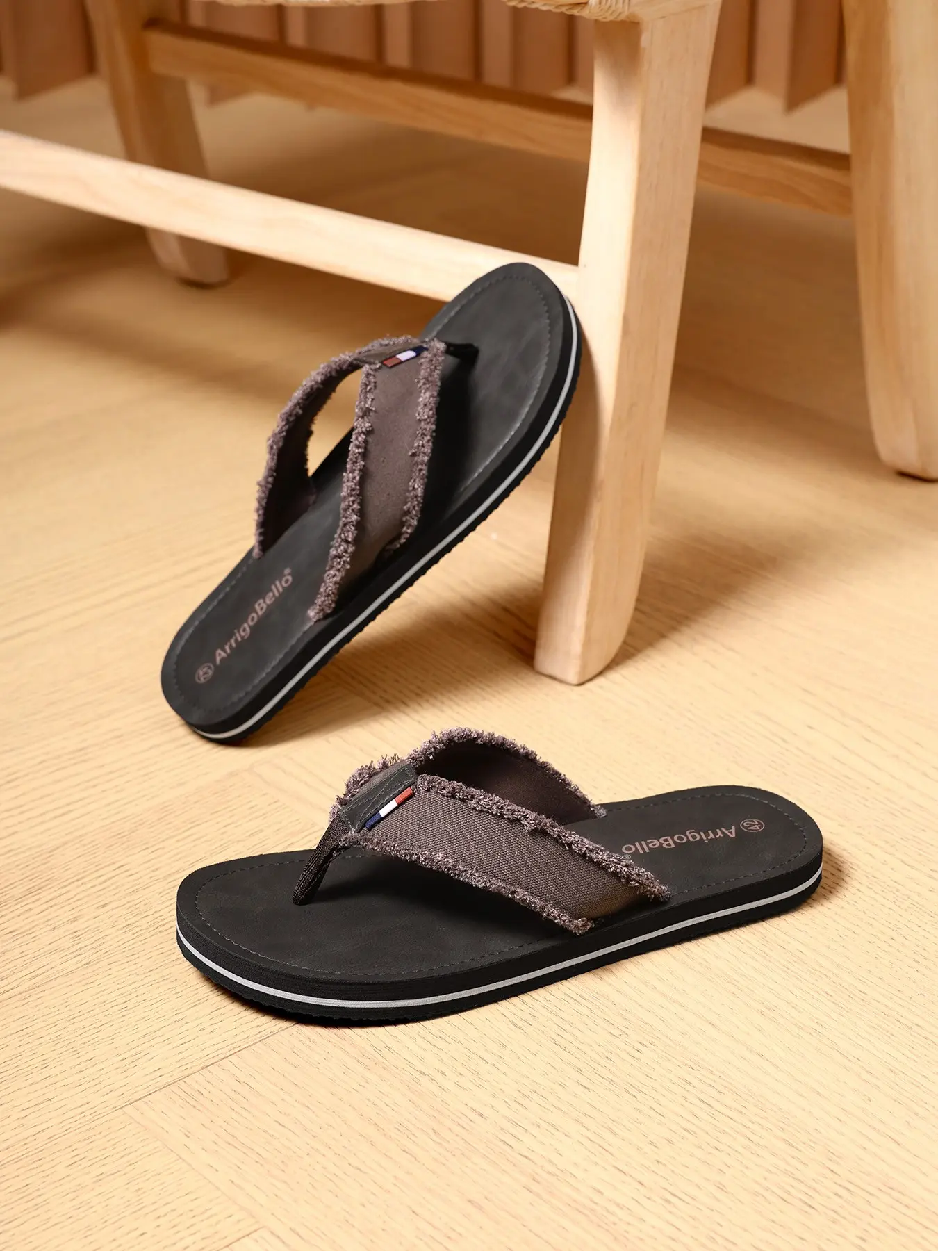 Men's Outdoor Beach Sandals, Indoor Casual Thong Slippers, Arch Support and Comfort Fit, Lightweight Durable, Enhanced Grip and Anti-Slip, Summer Footwear for Beach