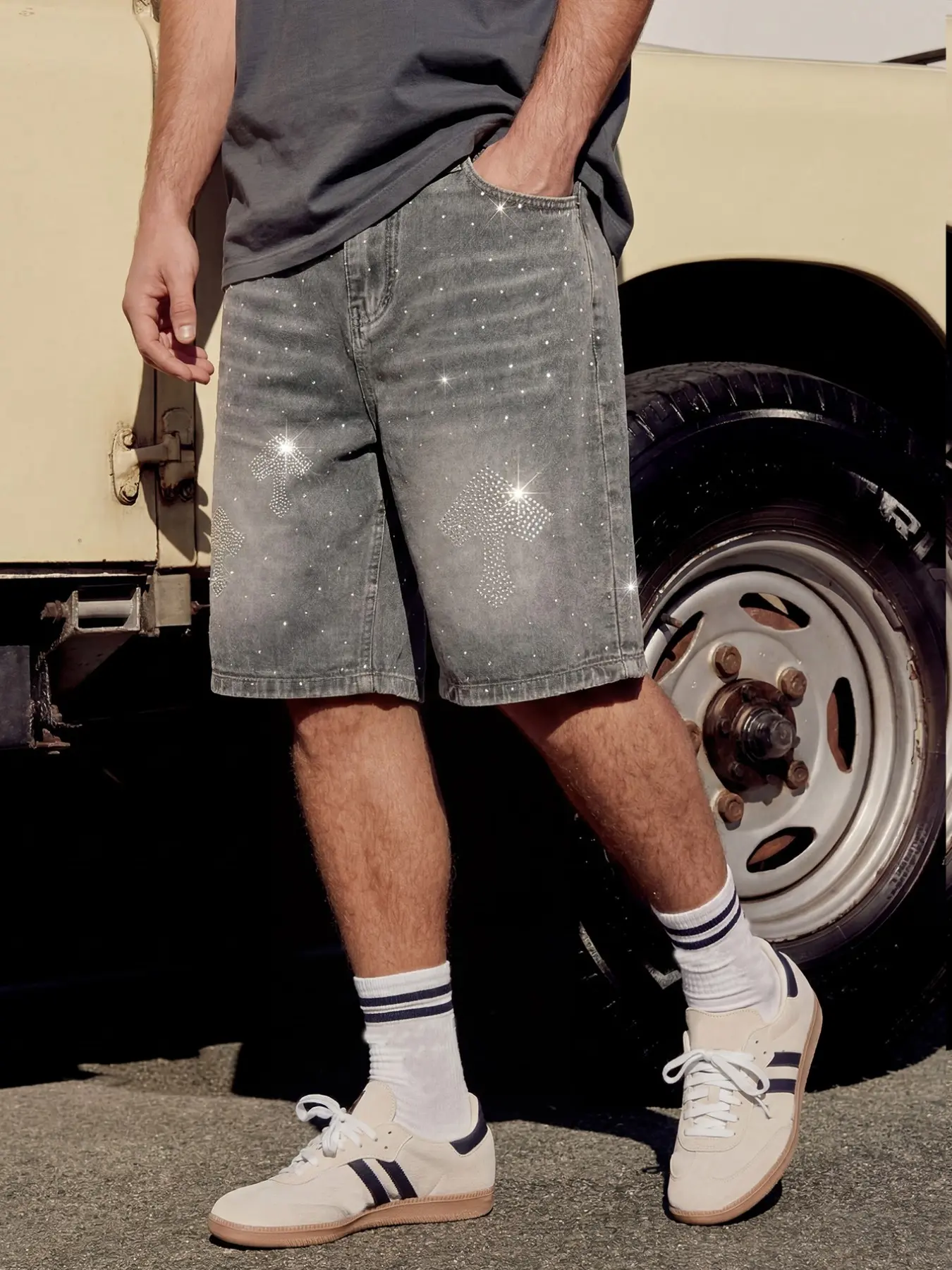 Men's gray straight-leg casual Denim Streetwear jeans feature white heat-embossed sequin patterns and full-panel sequin inlay craftsmanship, creating a dazzling visual effect Menswear