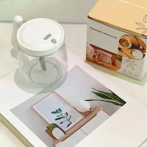 PP material mixing cup with one-touch start is convenient and quick, a must-have for the office