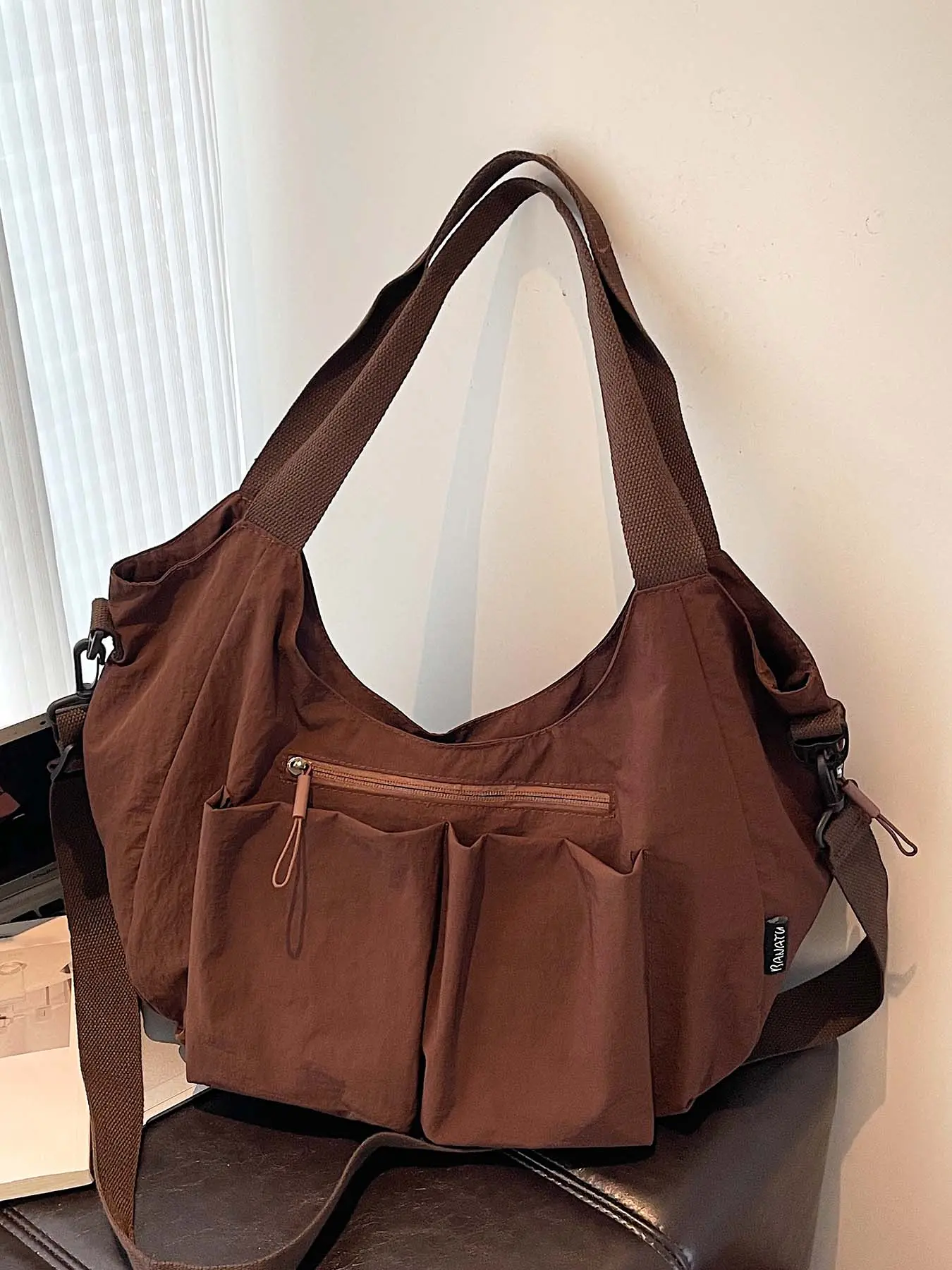 Simple and practical workwear style multi-pocket one-shoulder handbag messenger bag, casual and versatile lightweight travel one-shoulder large bag, retro  fashionable daily commuting one-shoulder handbag, Shoulder Commuter Bag