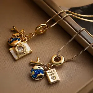 Gifts For Girlfriend Woman Trendy Fashion Jewelry Simple heart-shaped necklace for women, fashionable and creative camera gift necklace Women's personalized vintage necklace, necklace with camera, women's girl birthday gift necklace