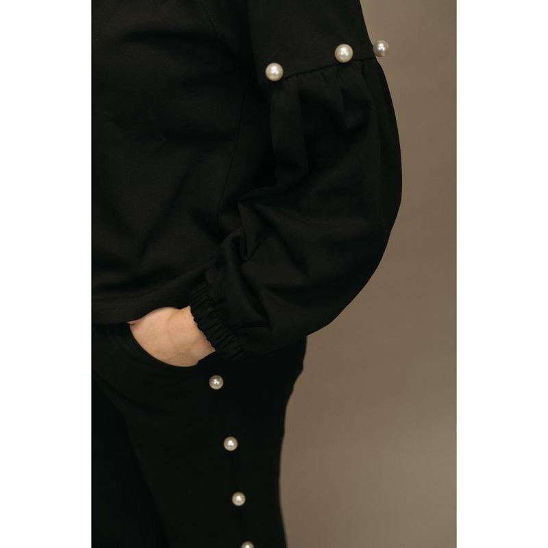 P23943 Black Pearl Embellished Crop Pants