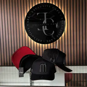 Exclusive Caps M de México SnapBack Hat- Black/Red visor