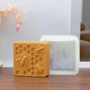 3D Honeycomb Bee Candle Silicone Mold Reusable Flying Bees Candle Mold for DIY Aromatherapy Candle, Soap, Resin, Plaster, Handmade Craft Home Decor