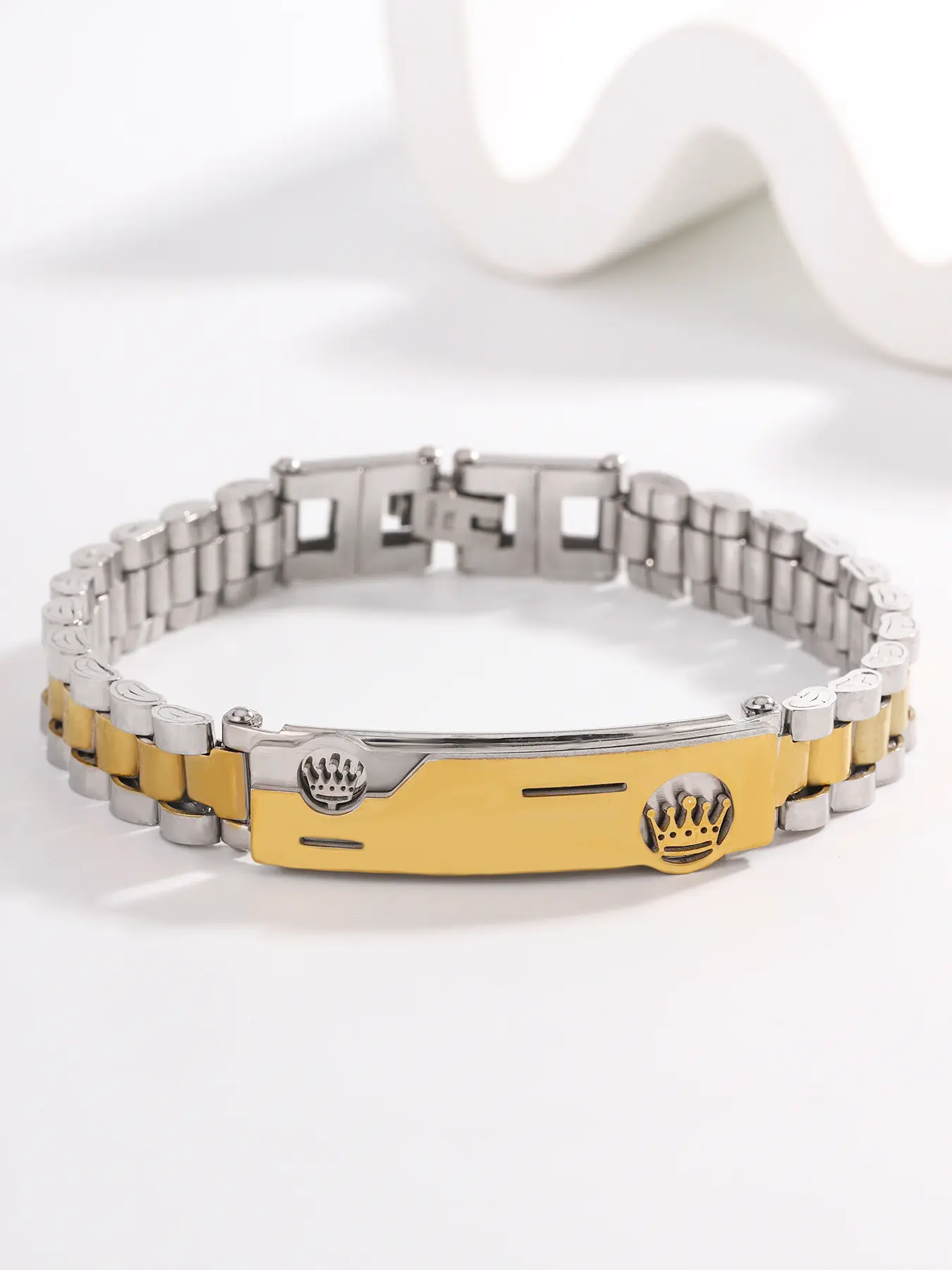 A golden double crown business style stainless steel exquisite men's bracelet, Bangle jewelry, is simple, business and leisure boutique accessory suitable for various occasions and gift choices