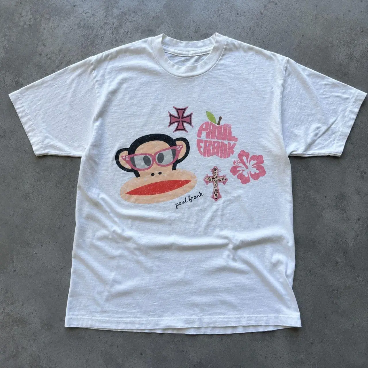 Paul Frank Julius Monkey T-Shirt - Vintage White Y2K Graphic Tee, Pink Glasses & Hibiscus Short Sleeve Unisex Top