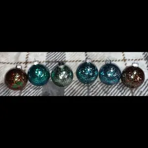 Pretty Glitter Christmas Tree Ornament - Simple Design with Glitter Accents for Festive Holiday Decor