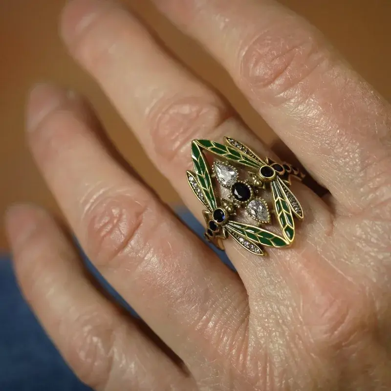 Gorgeous Vintage Insect Dragonfly Ring for Women Blue Cubic Synthetic Zirconia Party Jewelry Christmas Anniversary Gift