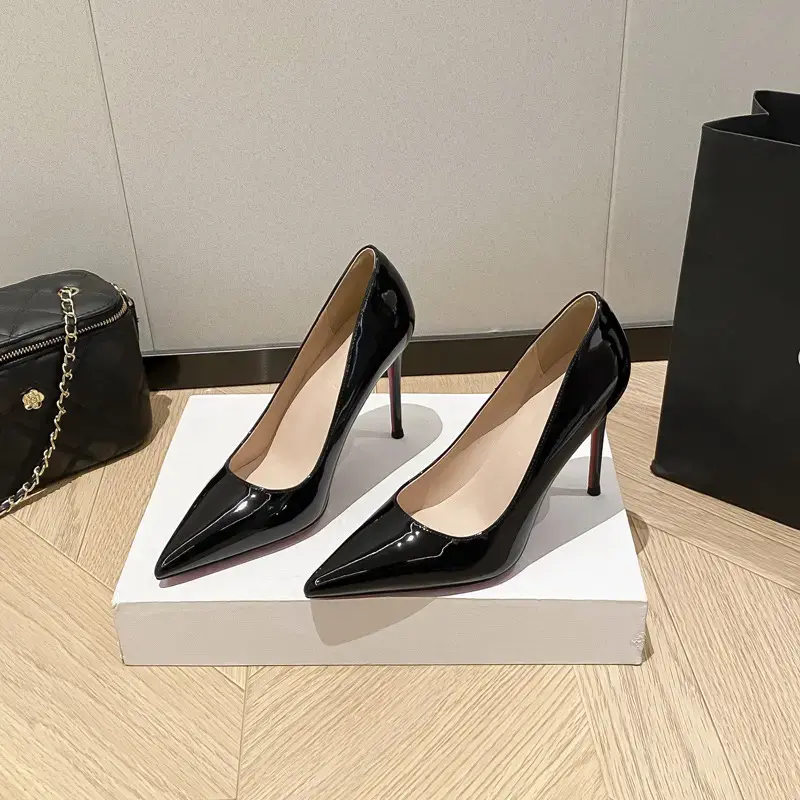 Black (6 cm patent leather)