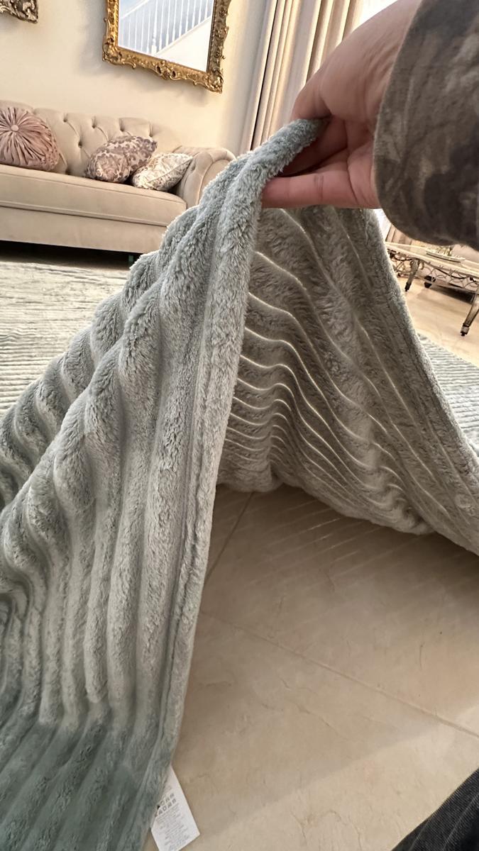 Item: Jadeite, Large(120"x120")