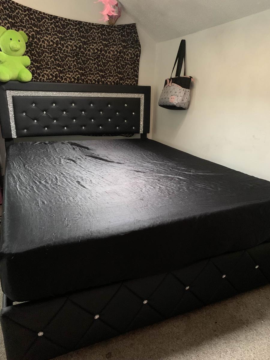Item: Queen Size