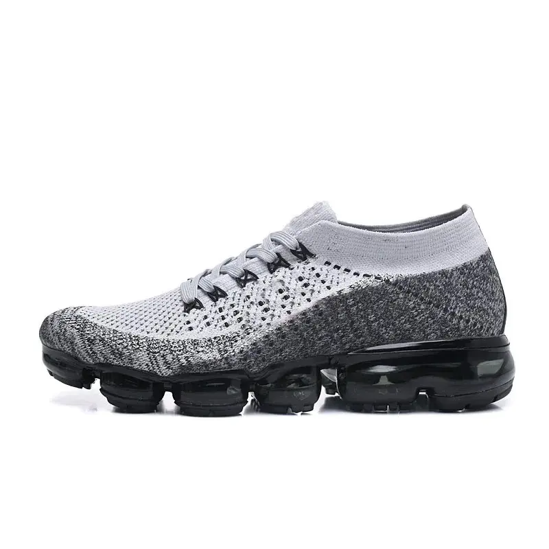Running Shoes Women mens Triple black white red trainers Sports designers Sneakers Size