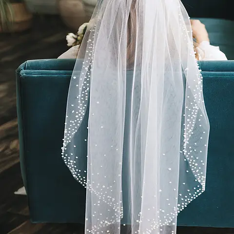 Vintage Wedding Veil with Hair Comb, Beaded Pointed Bridal Face Cover, Elegant Marriage Accessory, Trailing Veil, Perfect for Brides, Wedding Veils for Brides, The Wedding Veil