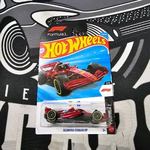 2025 Hot Wheels - Scuderia Ferrari HP F1 Diecast Toy Car Collectibles Racing