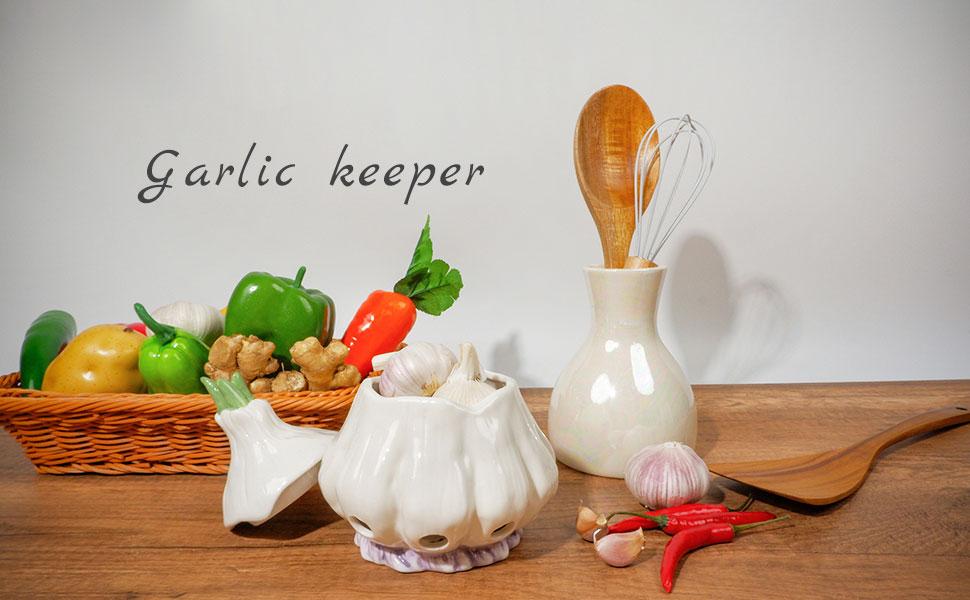 Large Garlic Storage with Lid |   6.7x5.3Inch Modern Ceramic Garlic Keeper Container |   Stylish and Breathable Design for Freshness Preservation |   Perfect for Kitchen Countertop and Refrigerator