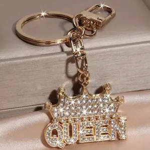Golden Queen Crown Keychain with Bold QUEEN Lettering - Elegant Car Key Ring, Women's Bag Charm