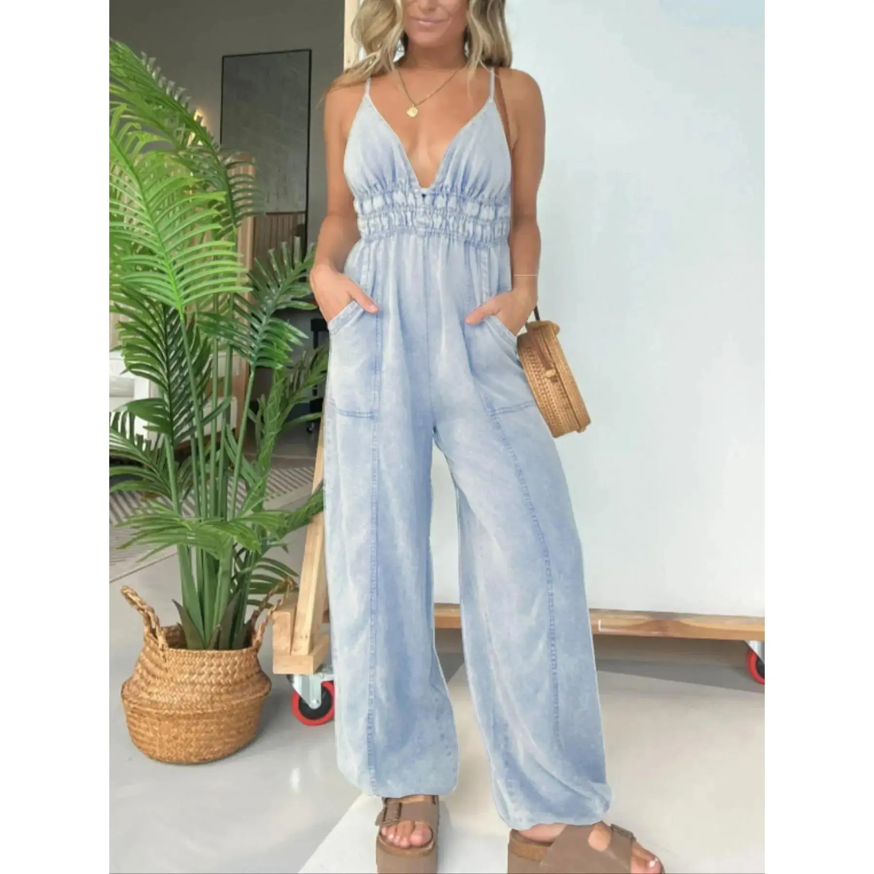 (New)Women's Plain Backless Denim Cami Jumpsuit, Casual Pocket Wide Leg Jumpsuit for Daily Wear, Ladies All Seasons Clothes