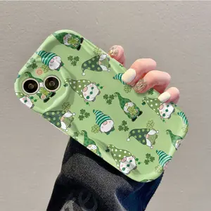 Happy St. Patrick's Day Green Leprechaun Clover Pattern Cute Pure White Curly Wave Border iPhone 17/16e/16/15/14/13/12/11/8/7 Pro/Pro Max/Plus/X/XS/XR/XS MAX Phone Case Lens Protection Protective Phone Cover Christmas Gift
